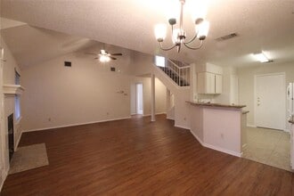 8202 Los Ranchos Dr in Austin, TX - Building Photo - Building Photo