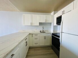 55S S Kukui St in Honolulu, HI - Building Photo