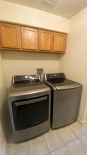 534 Venezia Way in Cloverdale, CA - Building Photo - Building Photo
