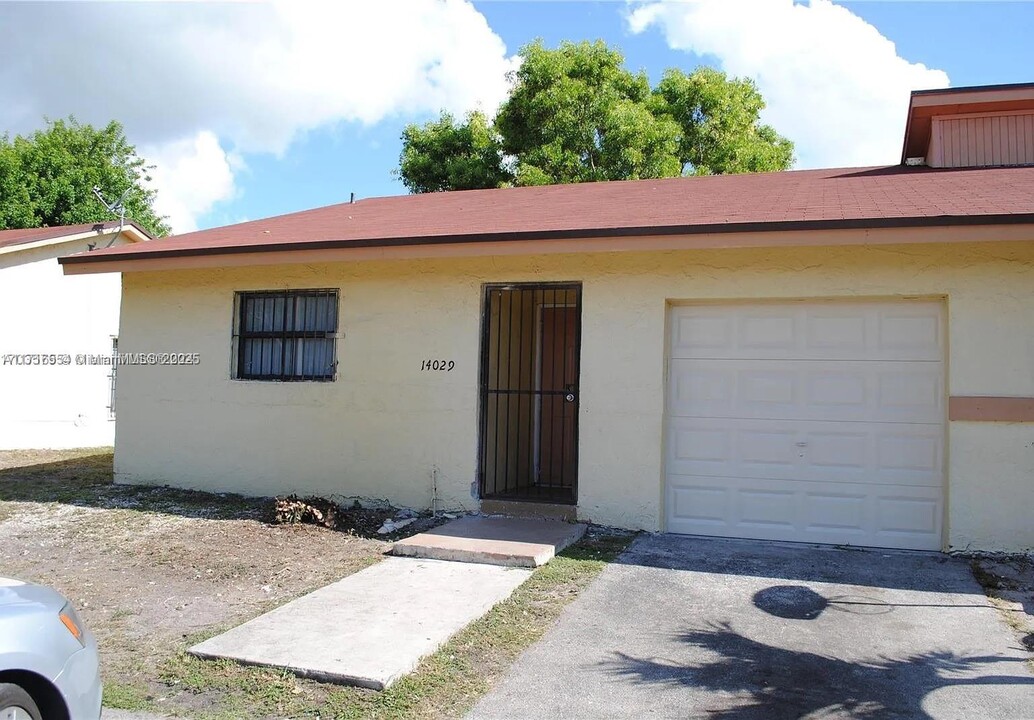 14029 SW 282nd St in Homestead, FL - Building Photo