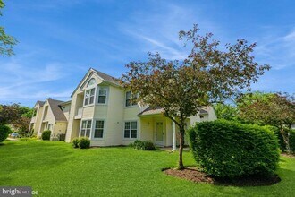 35019 Bennett Pl in Southampton, PA - Foto de edificio - Building Photo