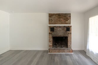 1118 Louise Dr in Tallahassee, FL - Building Photo - Building Photo