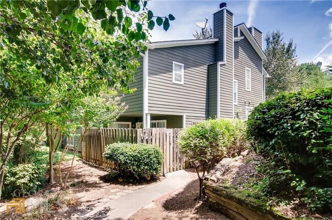 property at 818 Wuthering Way
