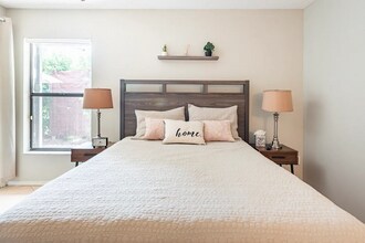 134 Lakepointe Cir in Kissimmee, FL - Building Photo - Building Photo