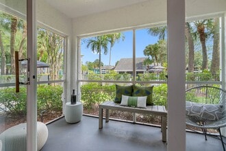 Lakepointe at Jacaranda in Plantation, FL - Foto de edificio - Building Photo