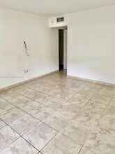 8933 SW 123rd Ct in Miami, FL - Building Photo - Building Photo