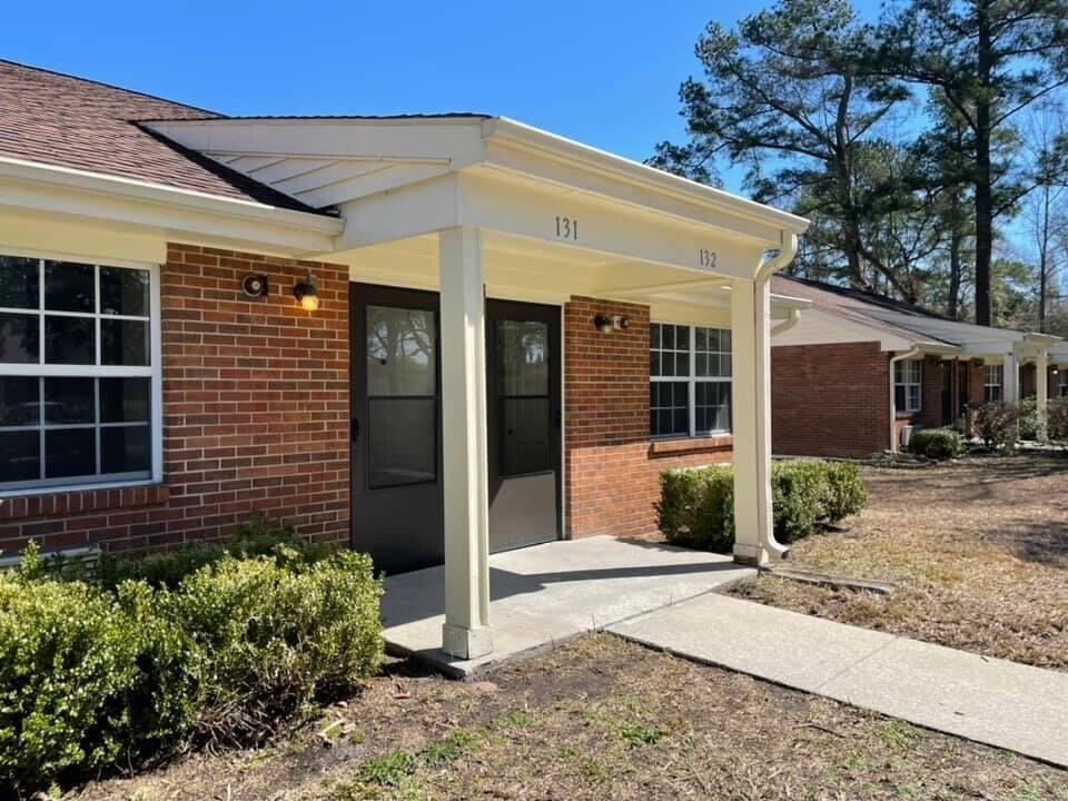 Cypress Village Apartments in Fair Bluff, NC - Foto de edificio