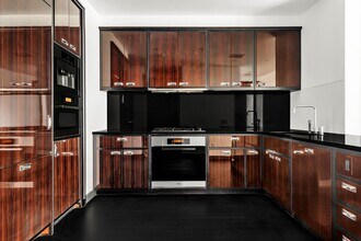 157 W 57th St in New York, NY - Building Photo - Building Photo