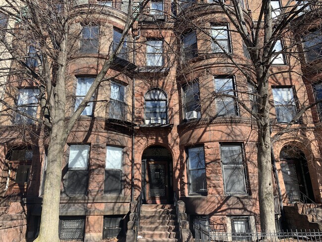 property at 469 Commonwealth Ave