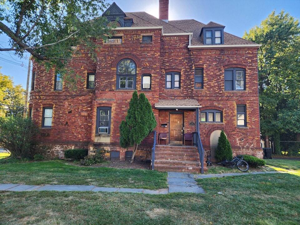 720 Madison Ave, Unit 3 in Plainfield, NJ - Building Photo