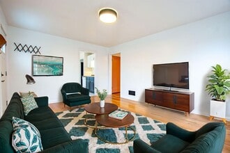 6019 Pine St in Omaha, NE - Building Photo - Building Photo