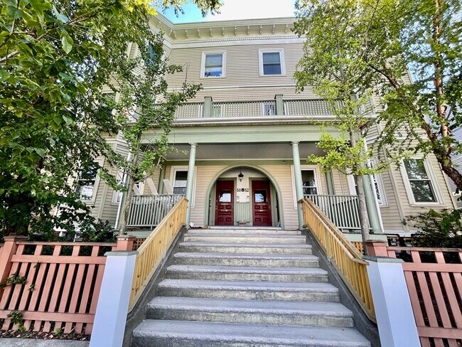 51 Beacon St, Unit 2