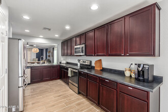 18221 W Pueblo Ave in Goodyear, AZ - Foto de edificio - Building Photo