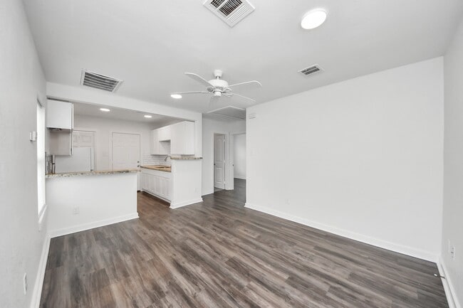 property at 233 N Carolina St
