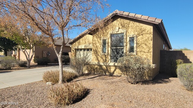 17062 W Stevenage St in Surprise, AZ - Building Photo - Building Photo