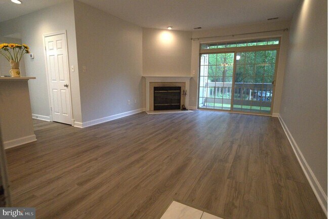 5909 Barbados Pl-Unit -102 in North Bethesda, MD - Building Photo - Building Photo