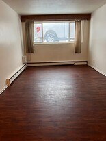 602 Hopkins St in Saskatoon, SK - Building Photo