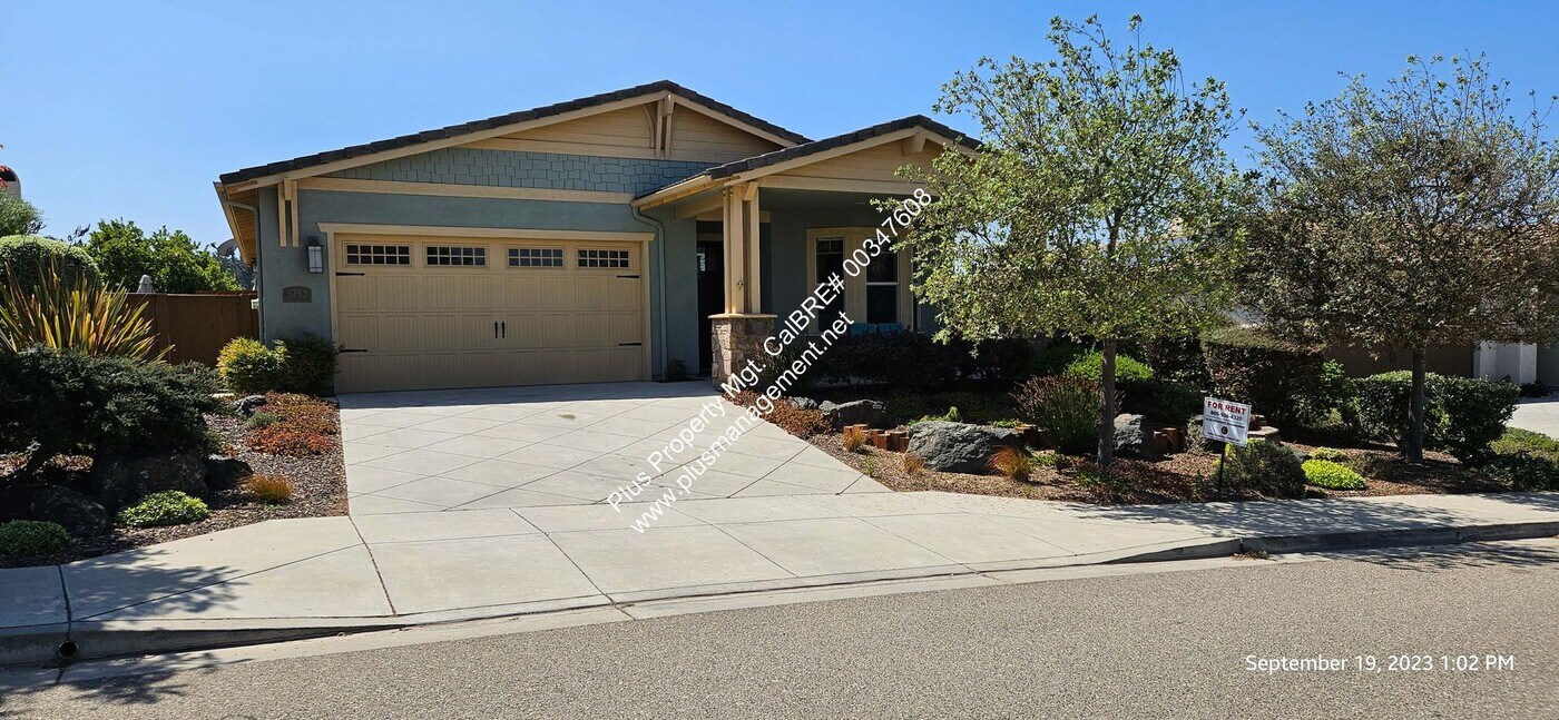 5753 Oak Pass Ln in Orcutt, CA - Building Photo