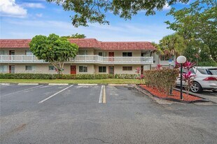 3501 Inverrary Dr in Lauderhill, FL - Building Photo