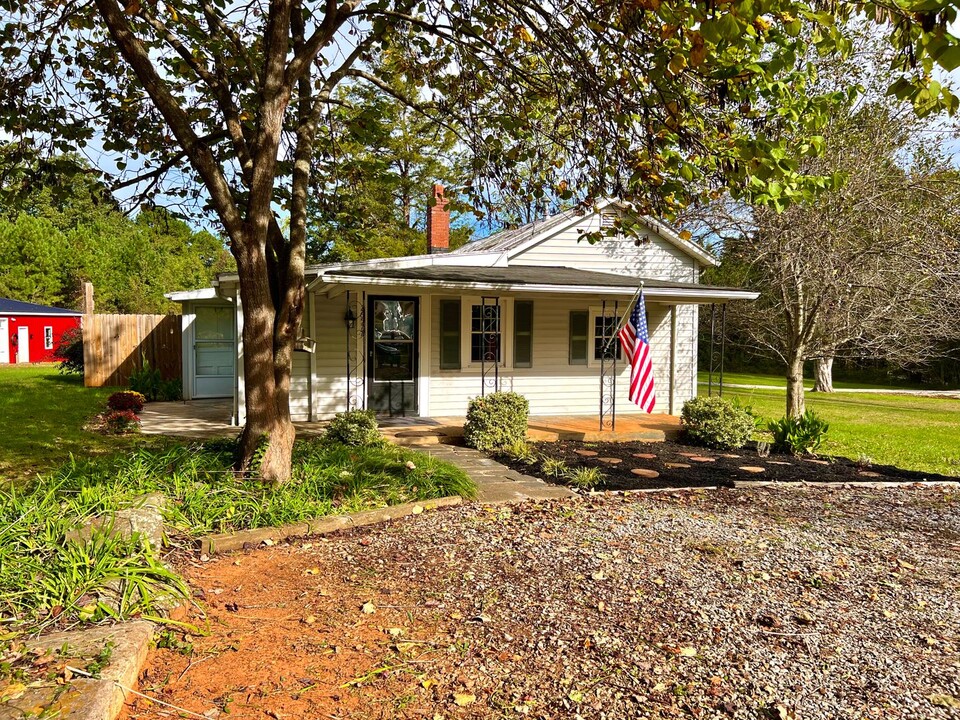 26577 VA-49 in Chase City, VA - Building Photo