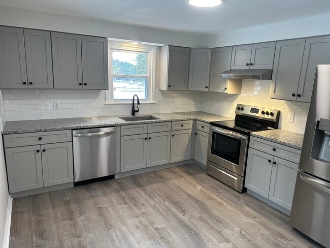 1444 Stafford Rd, Unit A in Storrs Mansfield, CT - Building Photo - Building Photo