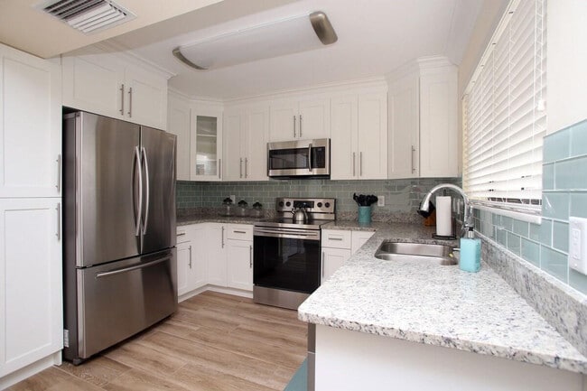 67 Balfour Rd E in Palm Beach Gardens, FL - Building Photo - Building Photo