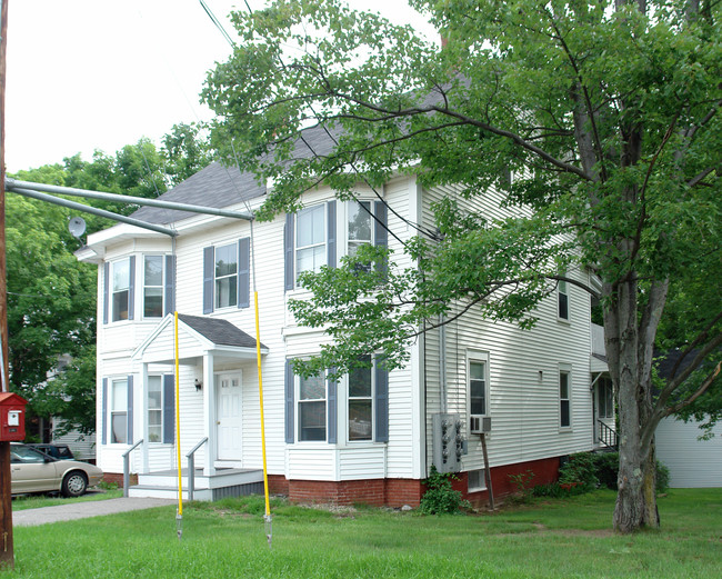 1 Cass St in Exeter, NH - Foto de edificio - Building Photo