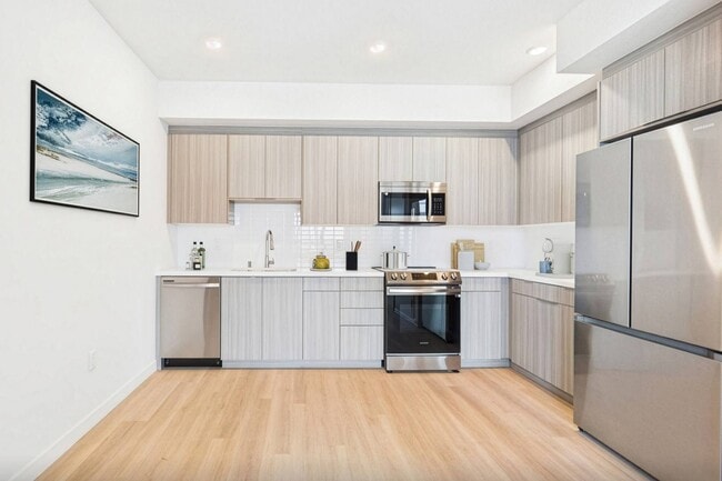 Thrive on 5th in San Pedro, CA - Building Photo - Building Photo