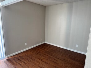 Sandpointe Apartment Homes in Oceanside, CA - Foto de edificio - Building Photo