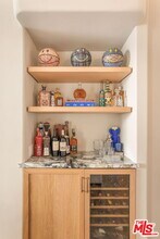 930 N Doheny Dr in West Hollywood, CA - Building Photo - Building Photo