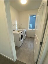 194 Baneberry Wy SW in Airdrie, AB - Building Photo - Building Photo