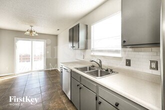 15442 Ten Point Dr in Noblesville, IN - Foto de edificio - Building Photo