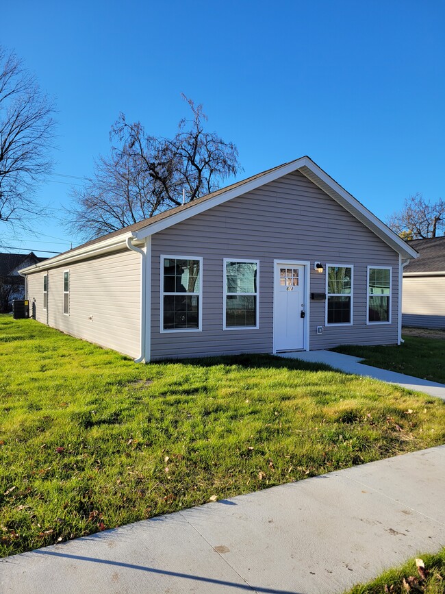 property at 618 N Tom St