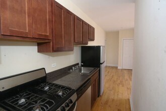952 W Cornelia Ave in Chicago, IL - Building Photo - Building Photo