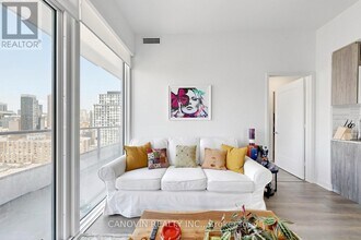 121 Lower Sherbourne St in Toronto, ON - Building Photo - Building Photo