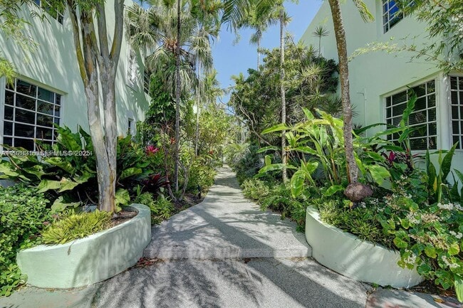 property at 1571 Pennsylvania Ave