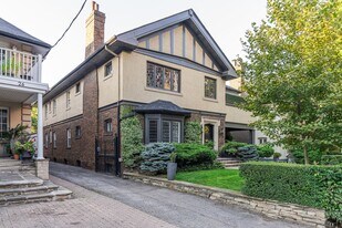 22 Edmund Ave in Toronto, ON - Building Photo