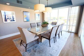 Harbor Vista at Crawford Street in Portsmouth, VA - Foto de edificio - Interior Photo