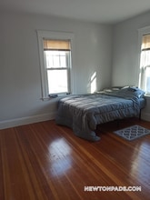 36 Crosby Rd in Newton, MA - Foto de edificio - Building Photo