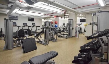 Christopher Street, Unit 4I in New York, NY - Foto de edificio - Building Photo