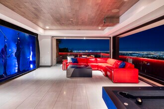 750 Dragon Ridge Dr in Henderson, NV - Building Photo - Building Photo