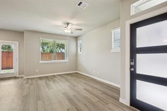 17127 White Acer Way in Houston, TX - Foto de edificio - Building Photo