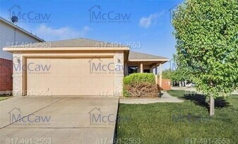 9133 Sun Haven Way in Fort Worth, TX - Building Photo