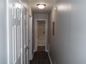 5274 Ridge Forest Dr in Stone Mountain, GA - Foto de edificio - Building Photo