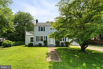 6315 Old Dominion Dr in McLean, VA - Building Photo - Building Photo