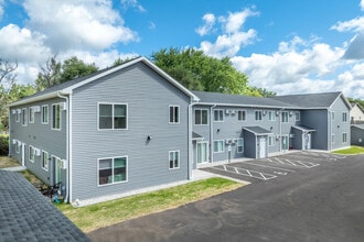 The Arnie Apartments in Rio, WI - Foto de edificio - Building Photo