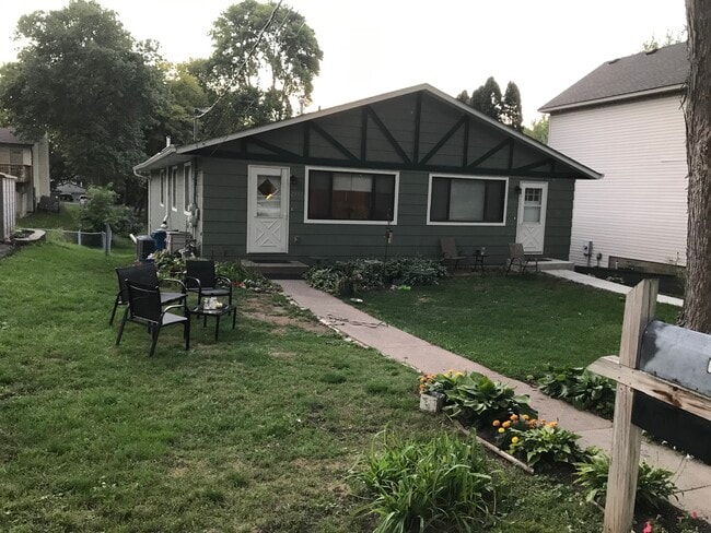 property at 2131 Cedar Ln