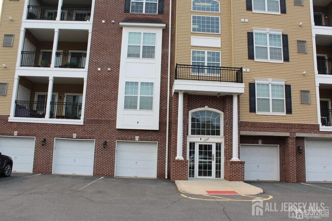 property at 611 Doral Ct