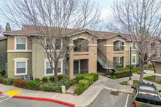 The Rivers Senior in West Sacramento, CA - Foto de edificio - Building Photo