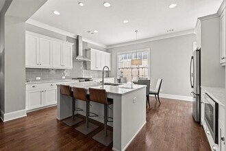 160 Clover Ct in Roswell, GA - Building Photo - Building Photo